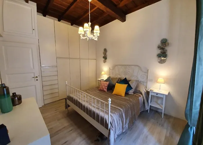 Alice's Corner At Borgo Apartament *