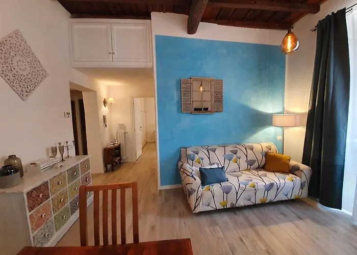 Alice's Corner At Borgo Apartament *